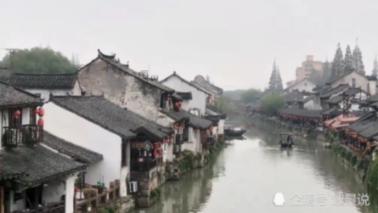 裙上繁花
